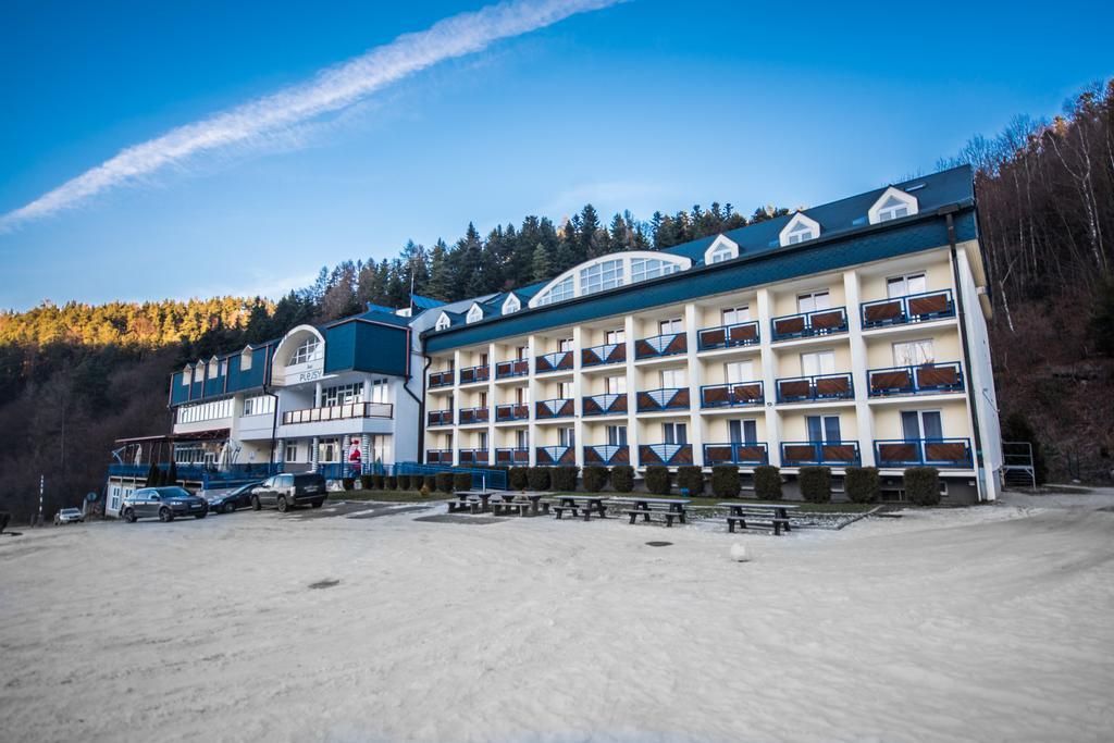 Hotel Plejsy Krompachy Exterior foto